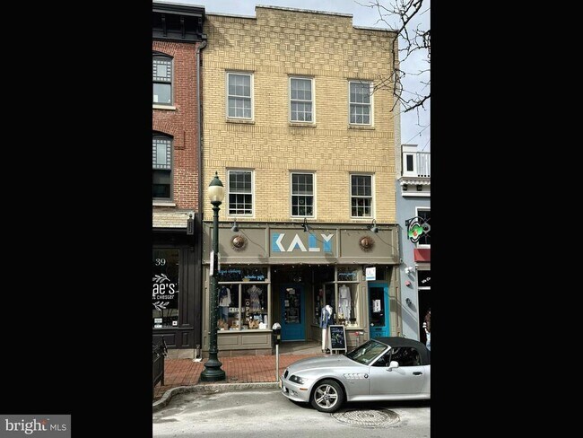 Building Photo - 37 W Gay St