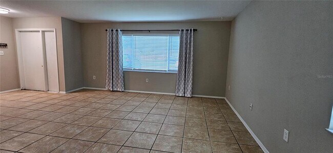 Building Photo - 2842 Indianwood Dr