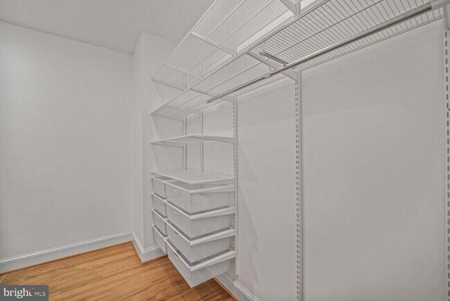 Building Photo - 2053 Mayfair McLean Ct