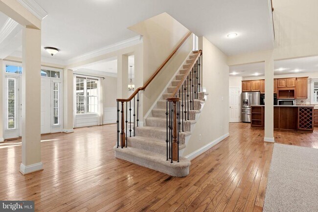 Building Photo - 43725 Red House Dr