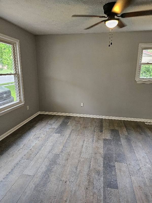 Building Photo - 321 Longview Dr