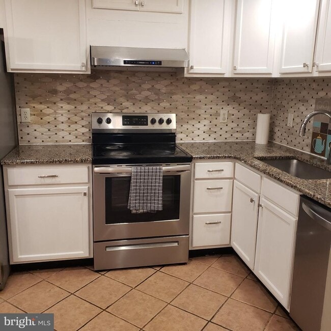 Building Photo - 3 Sagebrush Ct