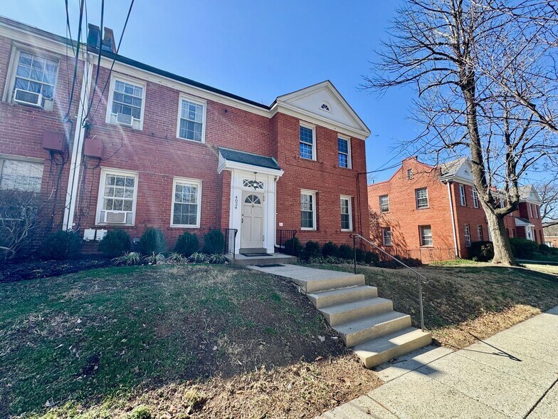 Building Photo - 4024 Calvert St NW