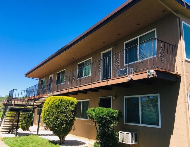 Building Photo - 209 Wright Ln