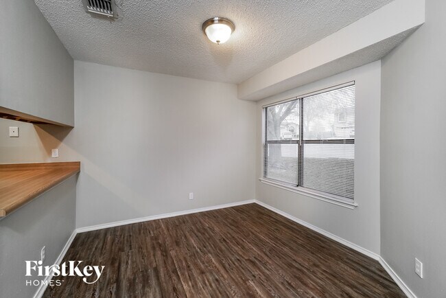 Building Photo - 7915 Millers Trail