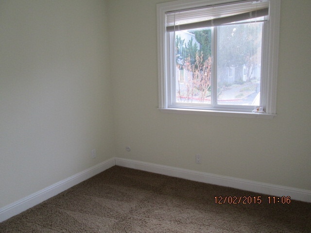 Building Photo - 373 Eldridge Ave