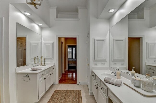 Building Photo - 106 Magnolia Grove