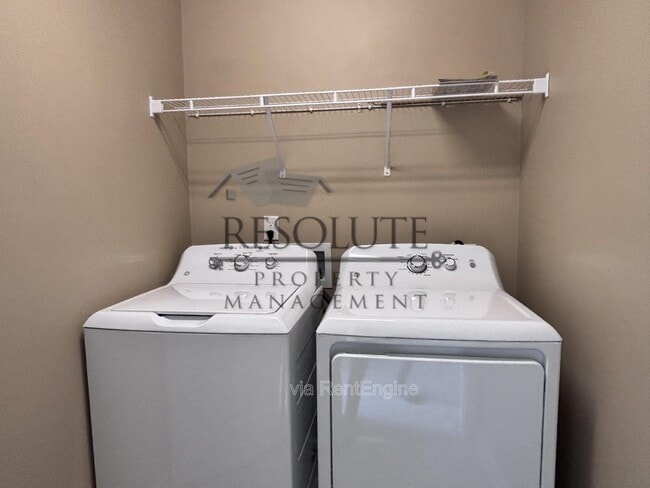 Building Photo - 240 Lynchwick Ln