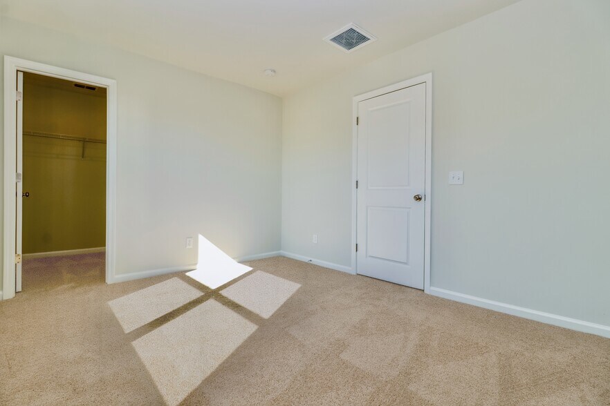 Building Photo - 359 Tondee Wy