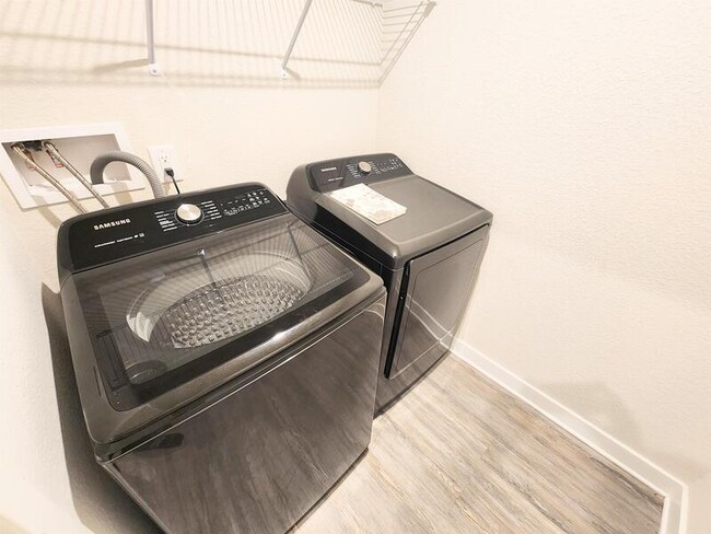 Building Photo - 257 Riley Wy