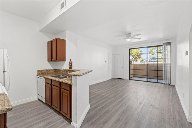 Building Photo - Stunning and Freshly Remodeled 1 Bedroom C...