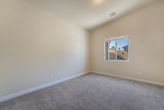 Building Photo - Charming Home with 2 Primary Bedrooms with...