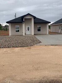 Building Photo - Wickett