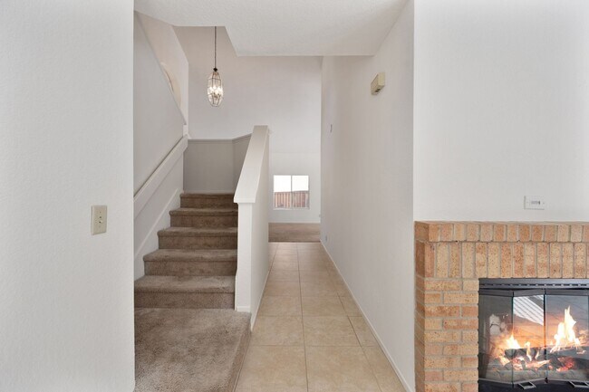 Building Photo - CHARMING HOME IN TEMECULA 3 BD/2.5 BA | OV...