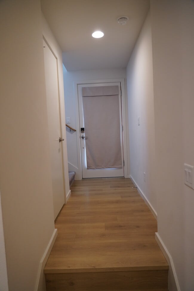 Building Photo - 3631 1st Ave NW