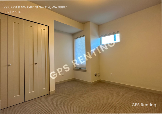 Building Photo - Beautiful Bed 3, Bath 2.5, home!