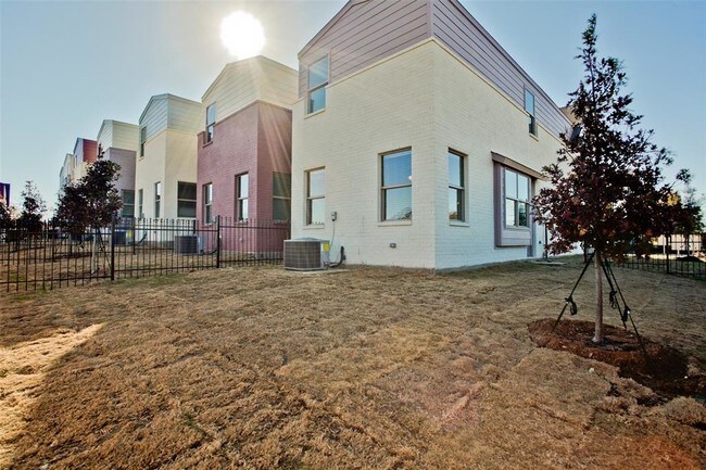 Building Photo - 290 Country Ridge Rd