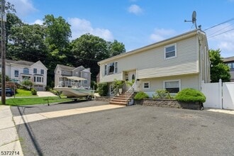 Building Photo - 52 Atlantic St