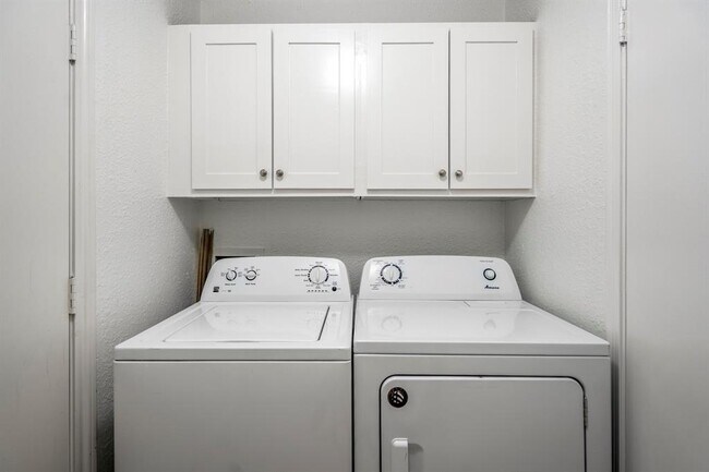Building Photo - 2501 Bering Dr