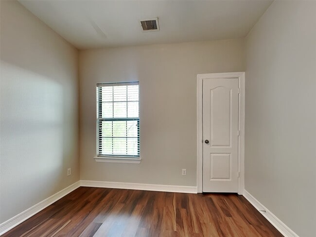 Building Photo - 4202 Alvin St