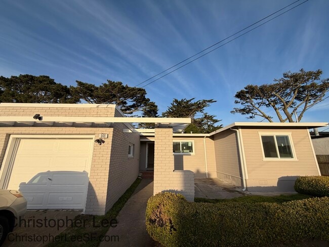 Building Photo - 848 Beechwood Dr