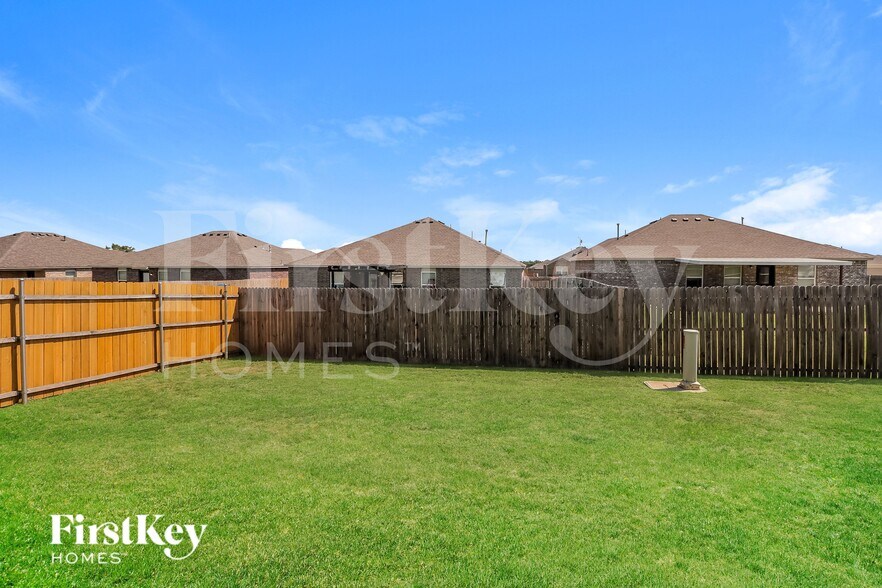 Building Photo - 232 Klare Ct