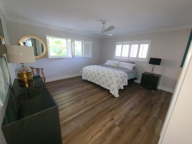 Building Photo - 1202 Palm Trl