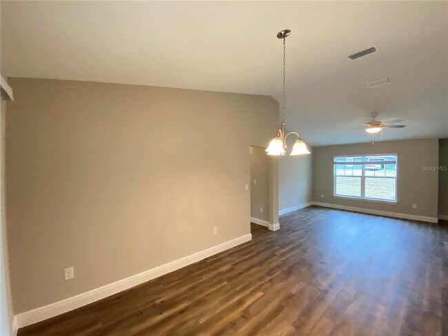 Building Photo - 207 Locust Ln Dr