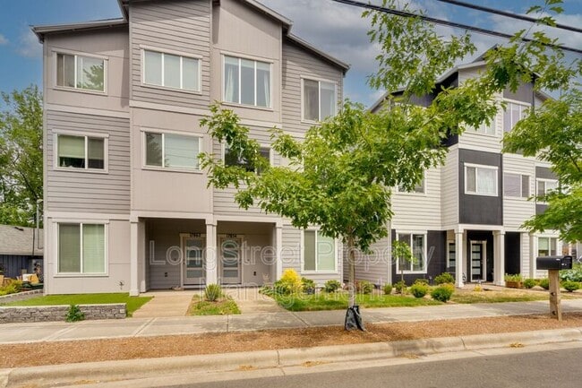 Building Photo - 17854 SW Rudolph Ln