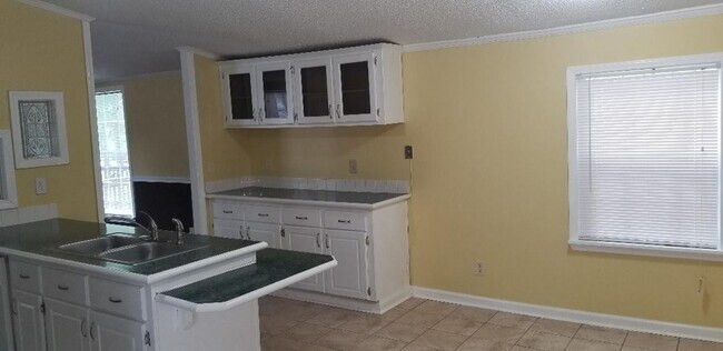 Building Photo - 169 Brentwood Ln
