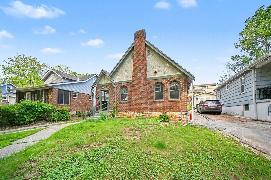 Building Photo - 5114 Brooklyn Ave