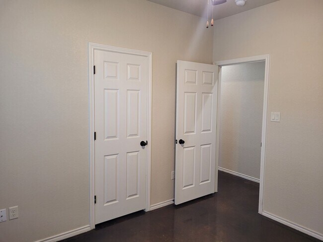 Building Photo - 3BD 2BA in New Braunfels