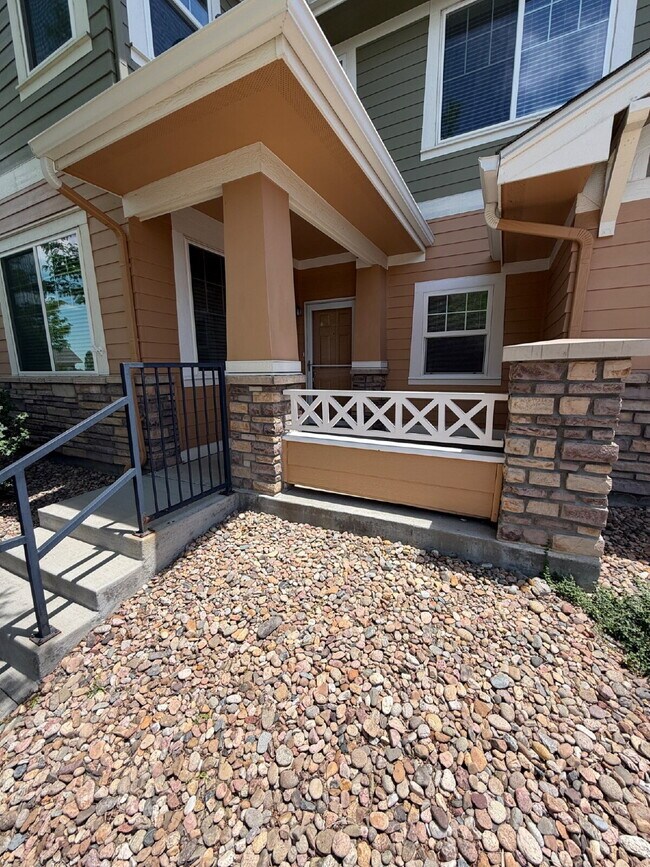 Building Photo - "Spacious 2-Bed Condo with 2.5 Baths in Aurora – Your Dream Home Awaits