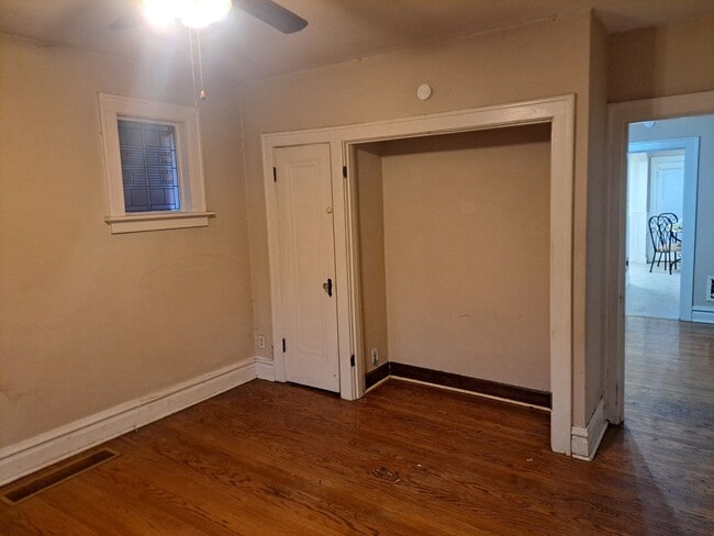 Building Photo - 5918 Arendes Dr