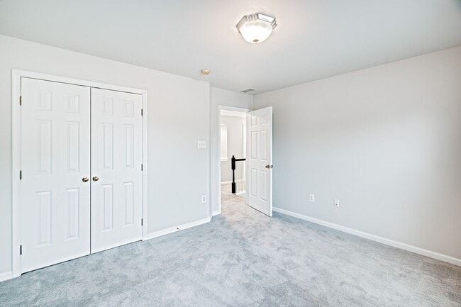 Building Photo - 917 Benalli Dr