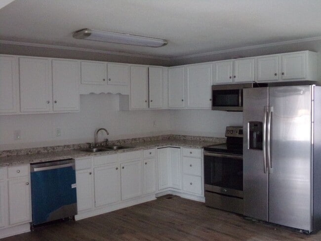 Building Photo - Stunning 4-bedroom, 2-bathroom home in Elizabethtown, KY!