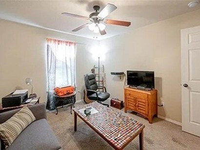 Building Photo - 1652 N Oakhaven Pl