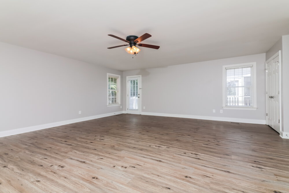 Building Photo - 115 Callisto Way