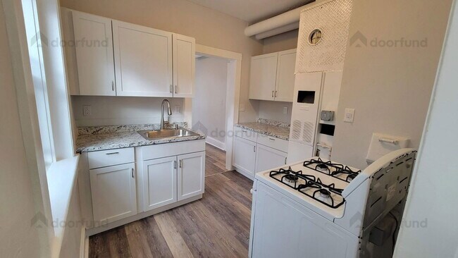 Building Photo - 3A  Clement St