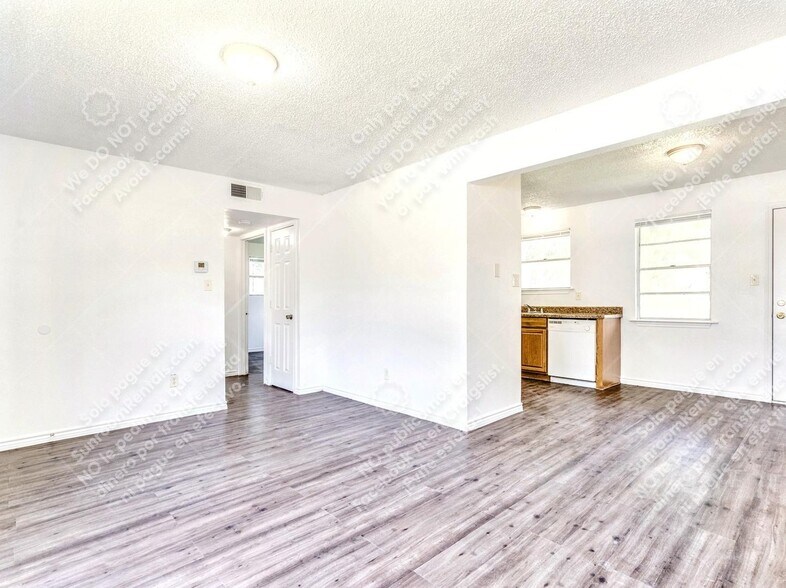 Building Photo - 744 Old Martindale Rd