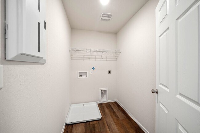 Building Photo - Great home with a great price!