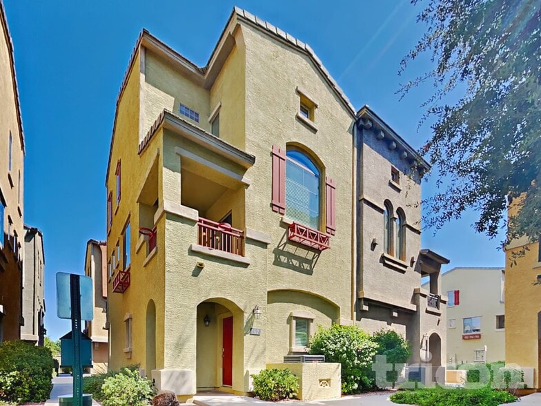 Building Photo - 16825 N 14th St