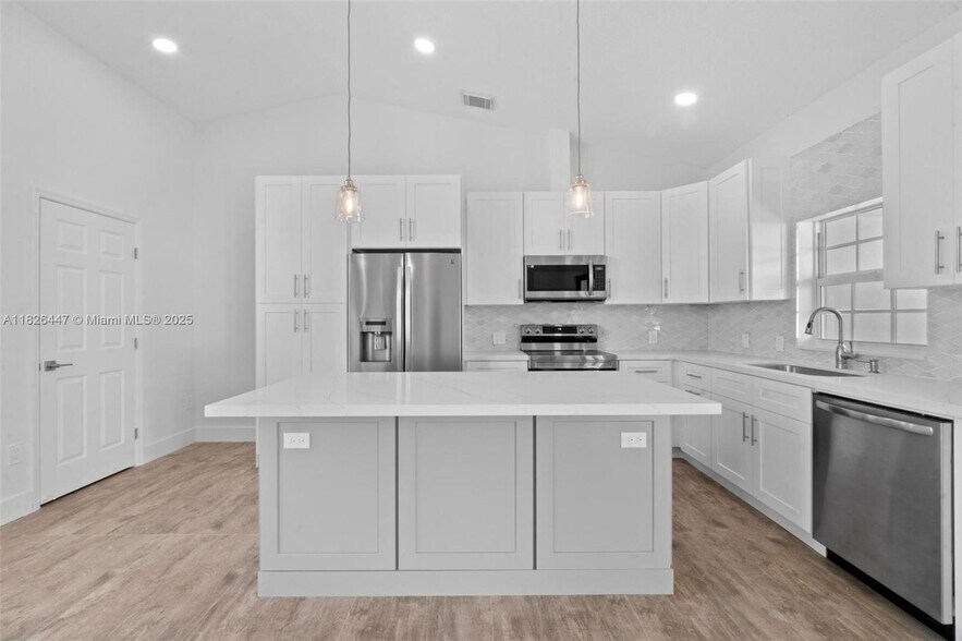 Building Photo - 15862 SW 286th St