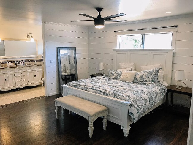 Building Photo - 1757 Hillsdale Ln