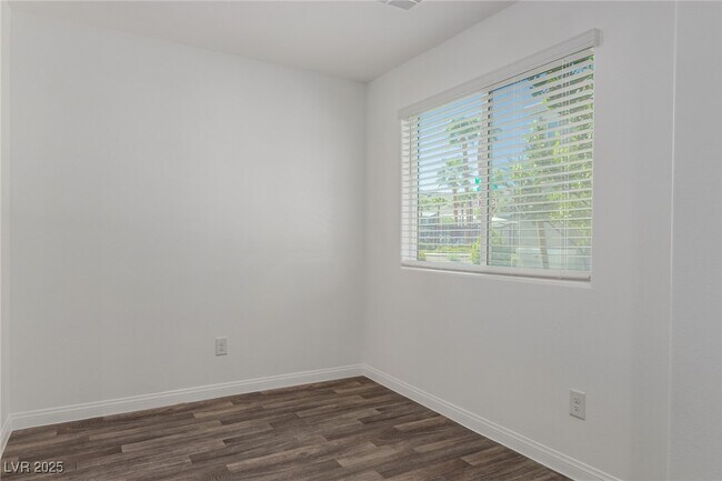 Building Photo - 12186 Scarlet Ember Rd