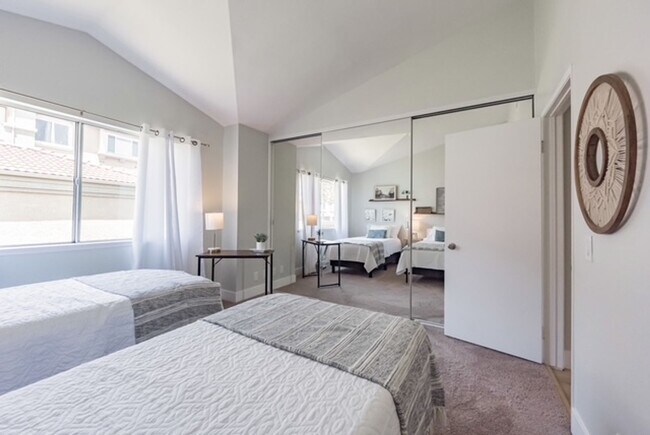 Building Photo - Stylish Laguna Niguel View Condo in Resort-Style Beach Community