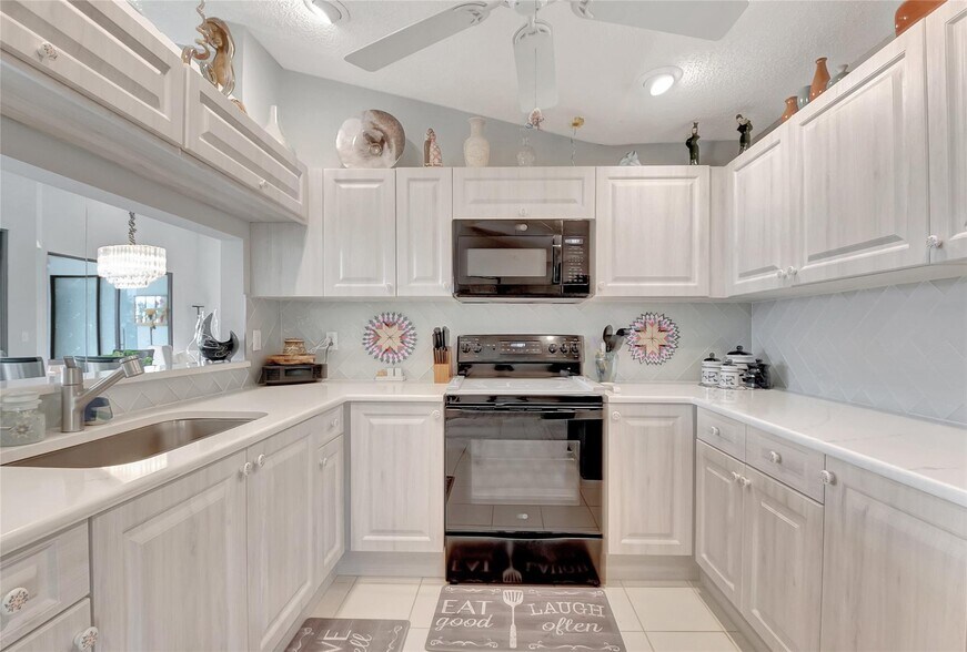 Building Photo - 8224 Cassia Dr