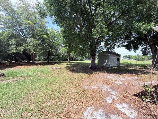 Building Photo - 8209 Pine Glen Rd