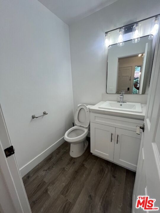 Building Photo - 1163 S Crofter Dr