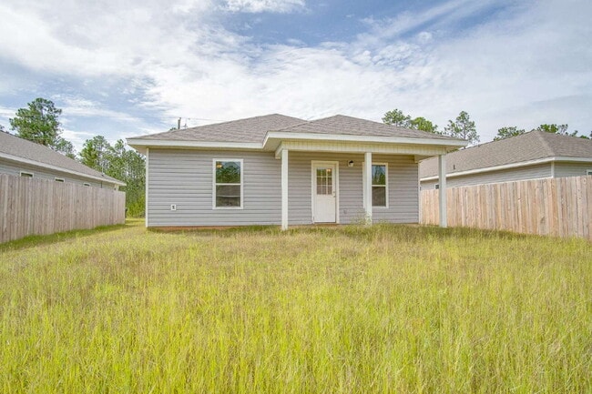 Building Photo - Milton Gem – 3BR/2BA with Covered Porches + $250 Off First Month’s Rent!